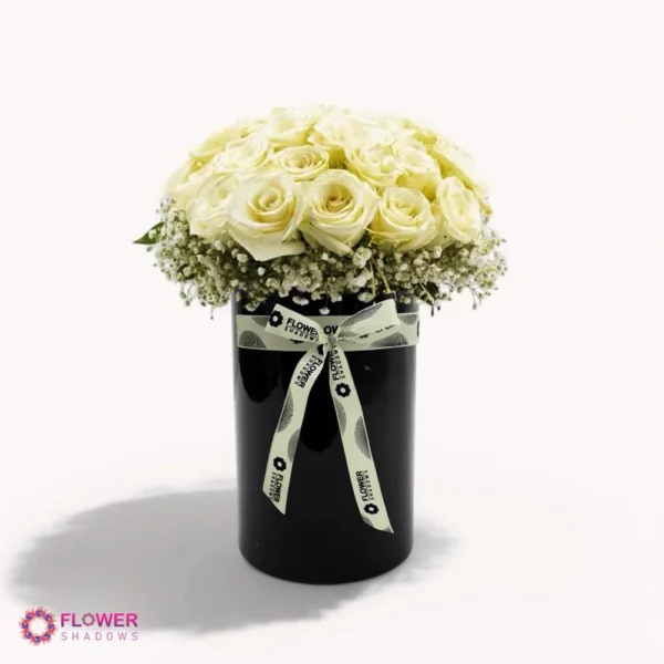 ⁦30 White Roses | Cylinder Vase⁩ - الصورة ⁦2⁩