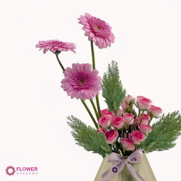 ⁦Radiant Daisy & Rose Bouquet⁩ - الصورة ⁦3⁩